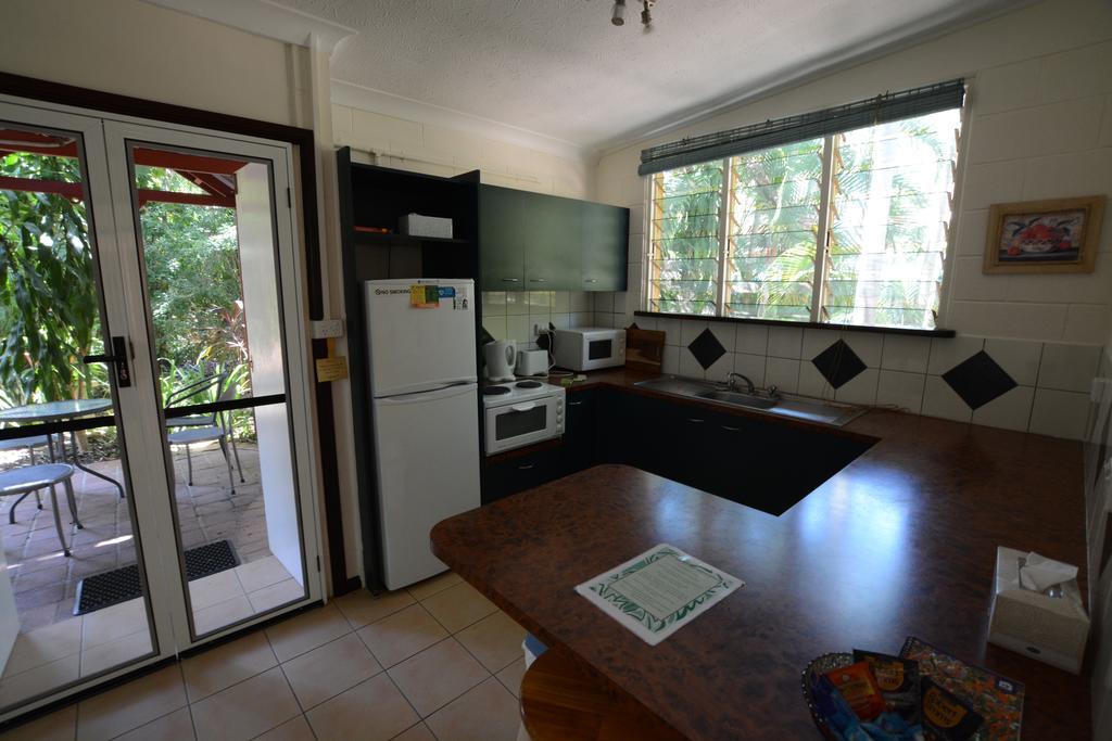 Shambhala Retreat Magnetic Island Cottages Nelly Bay Екстериор снимка